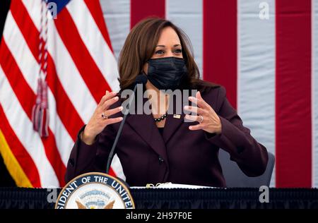 WASHINGTON DC, États-Unis - 01 décembre 2021 - le vice-président des États-Unis, Kamala Harris, est vu lors de la première réunion du Conseil spatial national, le mercredi 1er décembre, Banque D'Images