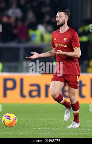 Rome, Italie.04e décembre 2021.Bryan Cristante d'AS Roma pendant la série Un match entre Roma et Inter Milan au Stadio Olimpico, Rome, Italie, le 4 décembre 2021.Credit: Giuseppe Maffia/Alay Live News Banque D'Images