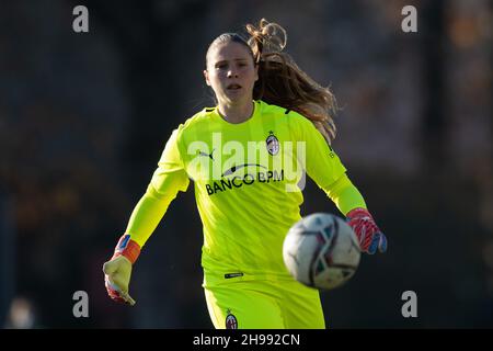 Milan, Italie.05e décembre 2021.Laura Giuliani (AC Milan) en action pendant l'AC Milan contre Inter - FC Internazionale, football italien Serie A Women Match à Milan, Italie, décembre 05 2021 crédit: Independent photo Agency/Alay Live News Banque D'Images