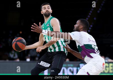 Séville, Séville, Espagne.5 décembre 2021.Lors du match de la Ligue Endesa entre Coosur Real Betis et CB Unicaja de m'laga au stade San Pablo de Séville, Espagne, le 05 décembre 2021.(Credit image: © Jose Luis Contreras/DAX via ZUMA Press Wire) Banque D'Images