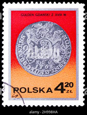 MOSCOU, RUSSIE - 7 NOVEMBRE 2021 : timbre-poste imprimé en Pologne montre le roi Augustus III guilder, Gdansk, 1768, série de pièces d'argent polonais du jour du timbre, Banque D'Images