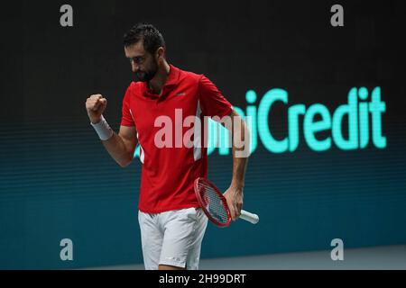 Madrid, Espagne.05e décembre 2021.Borna Gojo, de Croatie, est contre Andrey Rublev, de la Fédération de tennis russe, lors de la finale de la coupe Davis au Madrid Arena à Madrid, Espagne, le dimanche 5 décembre 202 crédit: CORCON PRESS/Alay Live News Banque D'Images