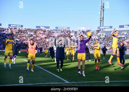 Bologne, Italie.05e décembre 2021.Les joueurs de Fiorentina célèbrent la victoire pendant le FC de Bologne vs ACF Fiorentina, football italien série A match à Bologne, Italie, décembre 05 2021 crédit: Independent photo Agency/Alay Live News Banque D'Images