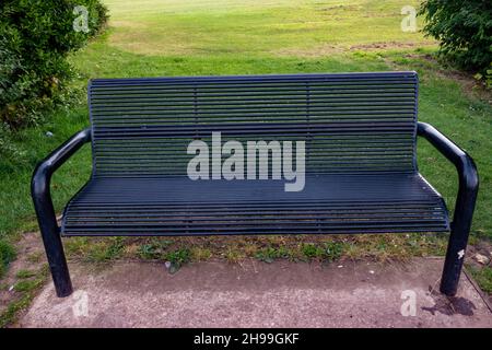 Banc Metal Park à Greenlands Park, Dinnington, South Yorkshire Banque D'Images