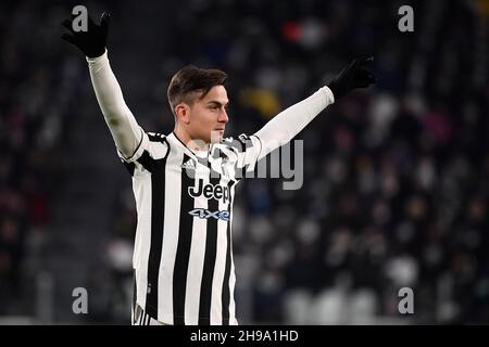 Turin, Italie.05e décembre 2021.Paulo Dybala de Juventus FC réagit lors de la série Un match de football 2021/2022 entre Juventus FC et Genoa CFC au stade Juventus de Turin (Italie), le 5 décembre 2021.Photo Federico Tardito/Insidefoto Credit: Insidefoto srl/Alay Live News Banque D'Images