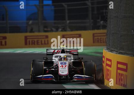 Jeddah, Arabien saoudien.05e décembre 2021.05.12.2021, Jeddah Corniche circuit, Jeddah, Formule 1 Grand Prix d'Arabie Saoudite, sur la photo Mick Schumacher (DEU), Haas F1 Team Credit: dpa/Alay Live News Banque D'Images