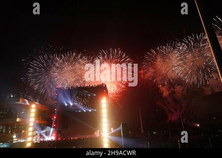 Jeddah, Arabien saoudien.05e décembre 2021.05.12.2021, circuit de la corniche de Jeddah, Jeddah, Grand Prix de Formule 1 d'Arabie Saoudite, sur la photo, le feu d'artifice final est exposé sur le circuit de course de Jeddah.Credit: dpa/Alay Live News Banque D'Images