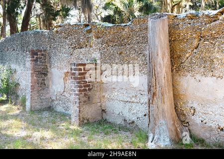 Ancien mur de Tabby sur la plantation Banque D'Images