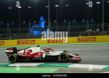 Jeddah, Arabien saoudien.05e décembre 2021.05.12.2021, Jeddah Corniche circuit, Jeddah, Formule 1 Grand Prix d'Arabie Saoudite, sur la photo Kimi Raikkonen (fin), Alfa Romeo Racing ORLEN/dpa/Alamy Live News Banque D'Images