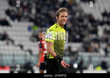 Turin, Italie.05e décembre 2021.Daniele Chiffi arbitre pendant la série Un match 2020/21 entre Juventus FC et Genoa CFC au stade Allianz le 05 décembre 2021 à Turin, Italie-photo ReporterTorino crédit: Agence de photo indépendante/Alay Live News Banque D'Images