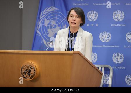 New York, NY, États-Unis.3 décembre 2021.Nations Unies, New York, Etats-Unis, 03 décembre 2021 - presser par le Président de l'Assemblée générale Spoksperson Paulina Kubiak aujourd'hui au siège de l'ONU à New York. Photo: Luiz Rampelotto/EuropaNewswire.PHOTO CRÉDIT OBLIGATOIRE.(Image de crédit : © Luiz Rampelotto/ZUMA Press Wire) Banque D'Images