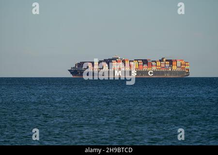 MSC, bateau à conteneurs en mer près de Malaga, Andalousie, Espagne. Banque D'Images