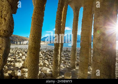 Paysages naturels inhabituels - les colonnes du lac Crowley en Californie, États-Unis. Banque D'Images