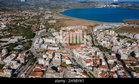 Vue aérienne du côté nord du village de Lavrio en Grèce Banque D'Images