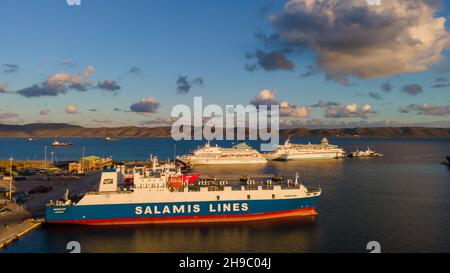 Vassilios de Salamis Lines au port de Lavrio, Grèce Banque D'Images