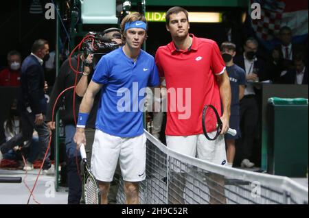 Andrey Rublev de Russie et Borna Gojo de Croatie lors de la finale de la coupe Davis 2021, match de tennis entre la Russie et la Croatie, le 5 décembre 2021 à Madrid Arena à Madrid, Espagne - photo: Laurent Lairys/DPPI/LiveMedia Banque D'Images