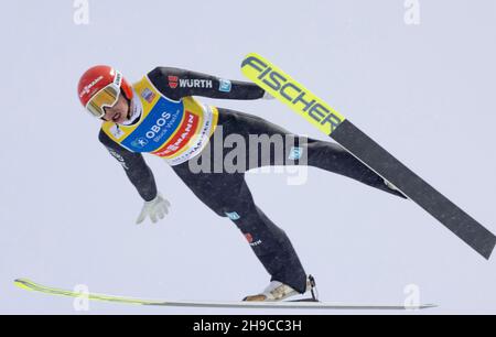 Lillehammer, Norvège.04e décembre 2021.Lillehammer 20211204.Erik Frenzel (DEU) pendant la partie de saut de la compétition de l'équipe de ski nordique pendant la coupe du monde à Lillehammer.Photo: Geir Olsen/NTB crédit: NTB Scanpix/Alay Live News Banque D'Images