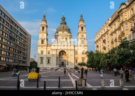 La basilique Saint-Étienne de Budapest, vue depuis la colline de Gellert, en Hongrie Banque D'Images