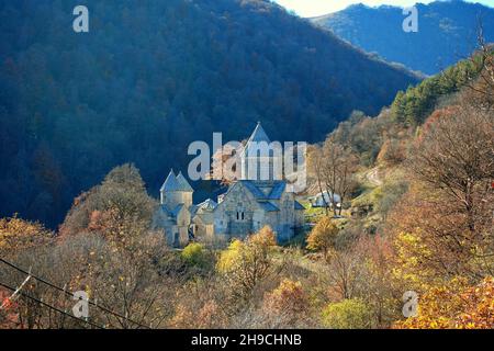 Couleur de l'automne à Haghartsin un monastère de 13th ans près de la ville de Dilijan dans la province de Tavush en Arménie Banque D'Images
