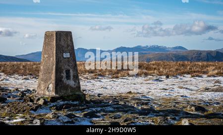 Le point de trig de sommet sur High Street, a est tombé dans le Lake District, Cumbria, Angleterre. Banque D'Images