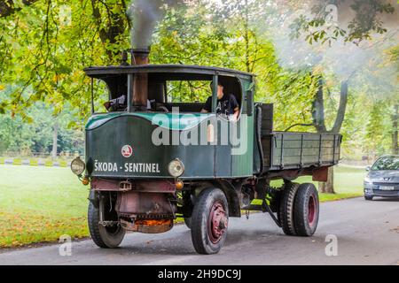 ZAMBERK, TCHÉQUIE - 15 SEPTEMBRE 2018 : chariot à vapeur Skoda Sentinel.Ce type a été produit en Tchécoslovaquie de 1924 à 1935. Banque D'Images