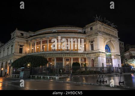 Teatro Politeama, Palerme, Sizilien, Italien Banque D'Images