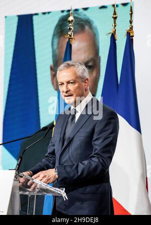 Le ministre français de l'économie et des Finances, Bruno le Maire, prononce un discours lors du Sommet des affaires franco-suédois à la Pavillon Vendome à Paris, en France, le 06 décembre 2021.La princesse Victoria de la Couronne suédoise lors d'une visite de trois jours à Paris.Photo: Christine Olsson / TT code 10430 Banque D'Images