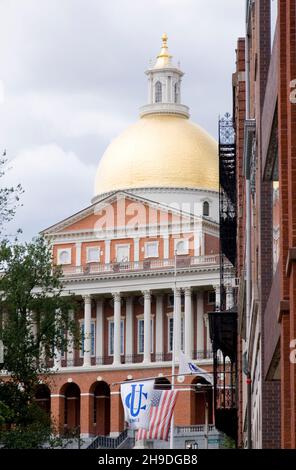 Le Massachusetts State House vue de Park Street à Boston Banque D'Images