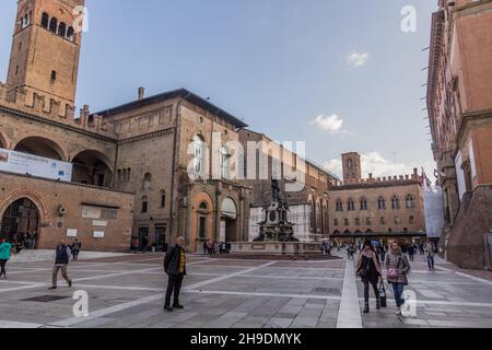 BOLOGNE, ITALIE - 22 OCTOBRE 2018 : Piazza del Nettuno (place Neptune) à Bologne, Italie Banque D'Images