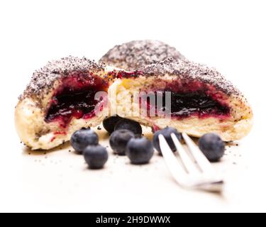 boulettes, boulettes de levure, pâtisserie, belle, dessus,fond, blanc, coquelicot, assiettes, avant,1, proche, Autriche, ensemble, un,noir, dessert, saveur, Banque D'Images