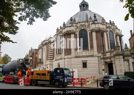 Eton, Windsor, Berkshire, Royaume-Uni.18 octobre 2021.La bibliothèque scolaire du Collège Eton.À la suite d'une épidémie de Covid-19 dans la célèbre école publique, Eton College, environ 50 garçons du Eton College devaient s'isoler dans une pension cette semaine.Le collège Eton a été fermé au début de décembre dernier à la suite d'une éclosion de Covid-19.Crédit : Maureen McLean/Alay Banque D'Images