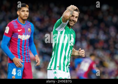 Aitor Ruibal de Real Betis pendant le match de la Ligue entre le FC Barcelone et Real Betis au Camp Nou à Barcelone, Espagne. Banque D'Images