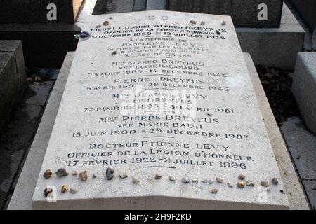 La tombe du cimetière Alfred Dreyfus Montparnasse, Paris, France Banque D'Images