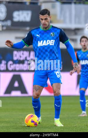 La Spezia, Italie.05e décembre 2021.Gianluca Scamacca (Sassuolo) pendant Spezia Calcio vs US Sassuolo, football italien série A match à la Spezia, Italie, décembre 05 2021 crédit: Agence de photo indépendante/Alamy Live News Banque D'Images