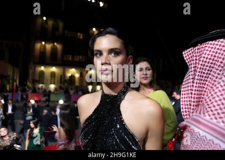 Jaddah, Arabie Saoudite.06e décembre 2021.Le modèle portugais Sara Sampaio pose sur le tapis rouge de la première édition du Festival du film de la mer Rouge dans la ville saoudienne de Jeddah, le 6 décembre 2021.Photo de Balkis Press/ABACAPRESS.COM Credit: Abaca Press/Alay Live News Banque D'Images