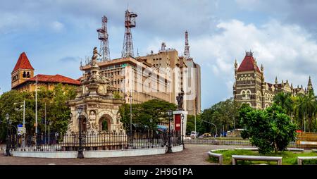 MUMBAI, INDE - 2 octobre 2021 : Humatma Chowk (place Martyr) et la Fontaine de Flora, célèbre attraction du sud de Mumbai visité par de nombreux touristes Banque D'Images