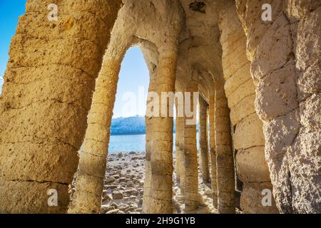 Paysages naturels inhabituels - les colonnes du lac Crowley en Californie, États-Unis. Banque D'Images