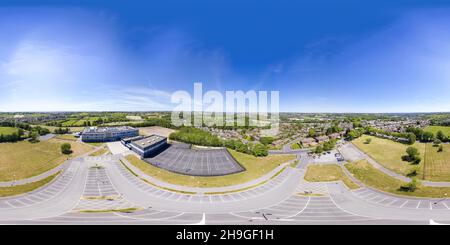 Cleckheaton UK, 29 mai 2020 : photo aérienne à 360 degrés de la sphère panoramique de l'école primaire de Whitcliffe Mount, montrant une photo aérienne de british sch Banque D'Images