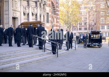 Londres, Royaume-Uni.23 novembre.Service commémoratif pour David Amess MP à la cathédrale de Westminster Banque D'Images