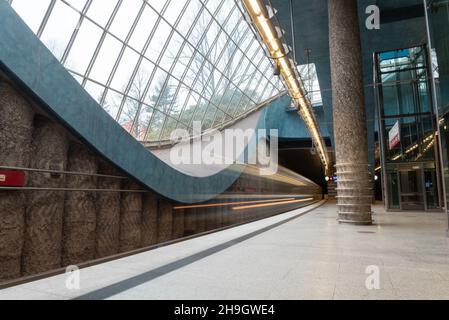 Station de métro St-Quirin-Platz à Munich, Bavière, Allemagne Banque D'Images