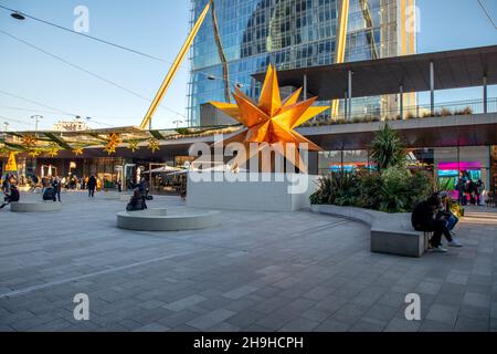 Une belle photo du quartier commerçant de CityLife avec des décorations de Noël, Milan, Italie Banque D'Images