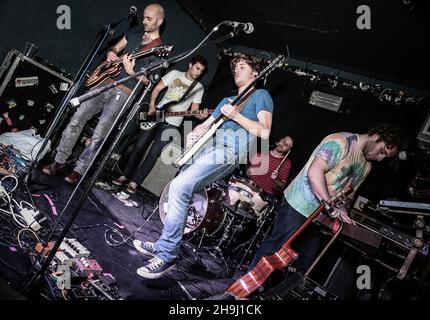 EXCLUSIF - le groupe psychédélique belge Bed carpettes lancement de leur premier album 8th Cloud at Old Blue Last in London EXCLUSIF - Banque D'Images