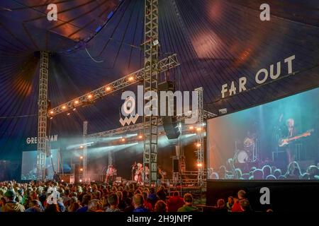 Sunflower Bean se produit en direct sur la scène de Far Out au Festival Green Man 2017 à Glanusk Park, Brecon Beacons, au pays de Galles.Date de la photo : dimanche 20 août 2017.Le crédit photo devrait se lire: Richard Gray/EMPICS Entertainment Banque D'Images