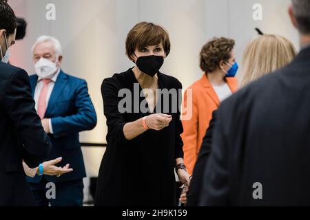 Berlin, Allemagne.7 décembre 2021.Le gouvernement allemand signe un accord de coalition à Berlin.Les trois partenaires avaient choisi un lieu symbolique pour la signature de leur accord de coalition, le Futurium de Berlin, un centre d'expositions sur la formation de l'avenir.(Credit image: © Ralph Pache/PRESSCOV via ZUMA Press Wire) Banque D'Images