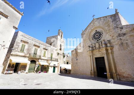 La cathédrale dans le centre historique d'Otranto, Apulia, Italie Banque D'Images