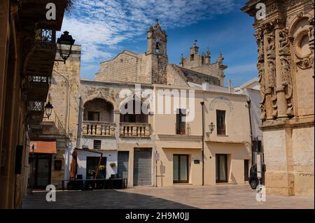 Détails architecturaux bâtiments historiques de style baroque Nardò italie dans la vieille ville, province de Lecce, région des Pouilles. Banque D'Images