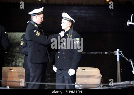 Non exclusif: ODESA, UKRAINE - 06 DÉCEMBRE 2021 - les participants sont vus pendant la célébration de la Journée des forces armées de l'Ukraine, Odesa, sou Banque D'Images