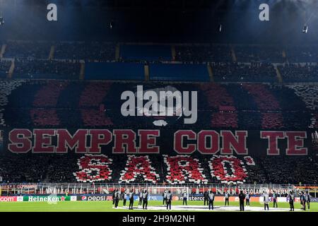 Milan, Italie.07ème décembre 2021.Chorégraphie des supporters de Milan lors du match de football du groupe B de la Ligue des champions de l'UEFA entre l'AC Milan et Liverpool au stade San Siro de Milan (Italie), le 7 décembre 2021.Photo Andrea Staccioli/Insidefoto crédit: Insidefoto srl/Alamy Live News Banque D'Images