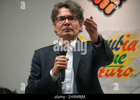 Bogota, Colombie.6 décembre 2021.Le pré-candidat de la Coalicion Centro Esperanza, Alejandro Gaviria à l'inauguration de son quartier général de campagne.(Credit image: © Daniel Garzon Herazo/NurPhoto via ZUMA Press) Banque D'Images