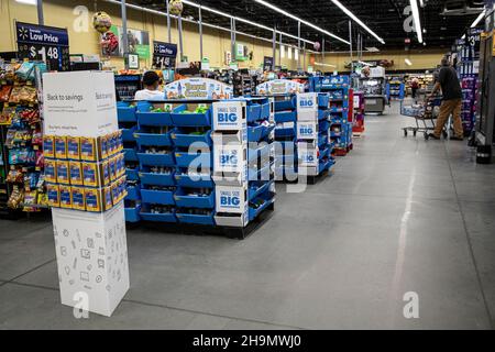 Columbia County, GA USA - 07 28 21: Walmart marché de quartier magasin de détail Banque D'Images